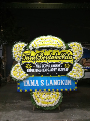 Papan Bunga Duka di Larangan Utara