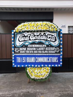 Papan Bunga Duka di Larangan Utara